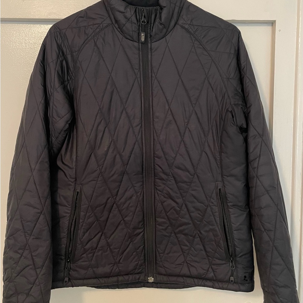 Black Women’s Quilted Jacket. Fleece lined pockets.